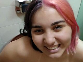 Minha belinha grávida novinha mijando gostoso pra vocês 😍💦