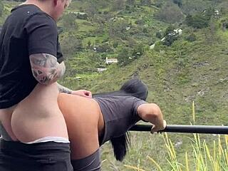 Joven Pareja Caliente Graba Sexo Parque Público ¡Medellín Final Sale Mal!