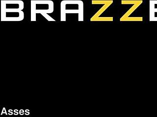 Handywoman Kaylee Ryder Fucked Hard in Car Cowgirl Doggy Facial Brazzers