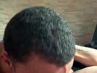 Dominador dotado leita boca de putinho e enche cu de porra no dorm