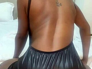 watch my bouncy ass twerk and shake dirty with every jiggle