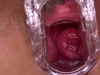 Her big ass shakes as shaved wet pussy hints at squirting fun ahead