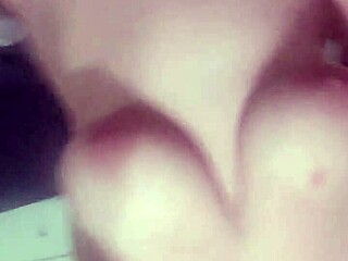 Hey, check out amandgreg0326's steamy mirror videos up close.