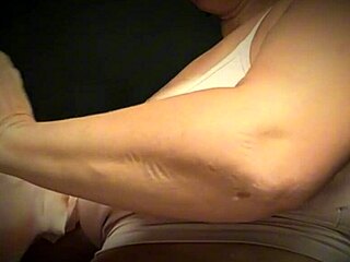 chubby mature cougar bounces her huge saggy natural tits with big nipples