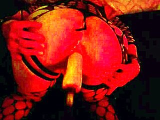 whoa this anal fuck machine stretches her ass wide open 😈🔥