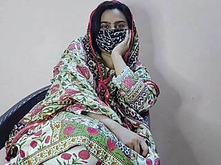 Step-sister sneaks into my bedroom midnight!