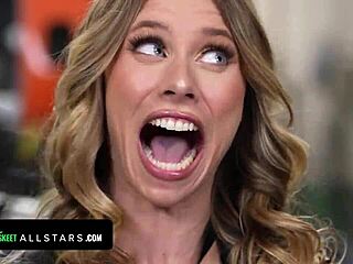 أنيا أولسن تنحني في الجراج بشورت لزب بيتر غرين الوحشي مص عميق ونيك كلبي