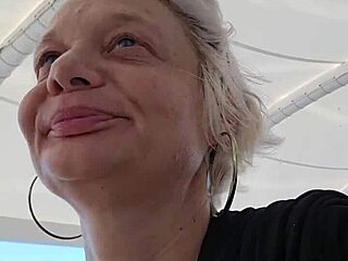 web chat hunt for cruise stranger to fuck my pussy raw and deep all night long.