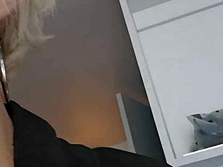 web chat hunt for cruise stranger to fuck my pussy raw and deep all night long.