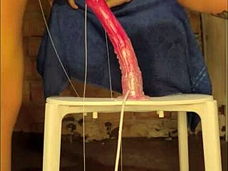 whoa 😍 young lola spice creams everywhere on oiled bdsm dildo and fuckin machine!!