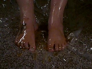 dirty foot queen plays messy toes with cum fetish