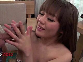 Wow guarda Reika Kashiwakura schifosa che slurpa pompino JAV giapponese ruvido!