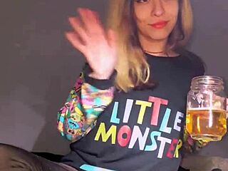 bonneyuwu cute latina teen masturbates with dildo in pijama