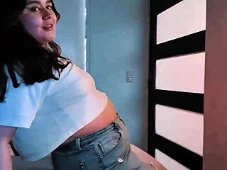 Pov chubby colombian latina twerks thick ass in bedroom then spreads for small cock doggystyle
