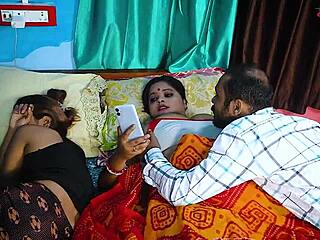 Can you believe this desi boyfriend pounds his girlfriend's mommy hardcore at night?! Full Hindi audio movie!