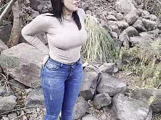 argentinian amateur flashes natural tits outdoors