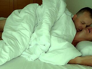 Married couple's creampie doggystyle morning sex with huge cocks