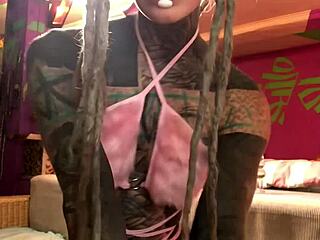 glasses fur lingerie punk with tattoos creams hard on her dildo, sooo cute & gaping 😍💦