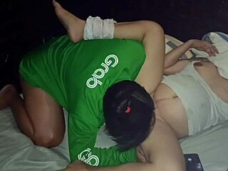 Chubby asian pregnant pussy creampied doggystyle hotel sex