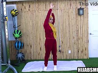 Muslim Housewife Fucks Personal Trainer Behind Husband's Back