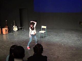 Ever dreamed of tra my's sexy vietnamese dance turning wild? 💃🔥