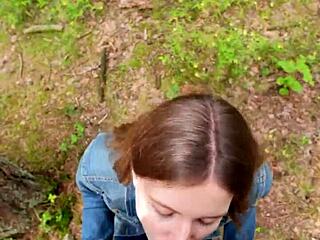 Fille du voisin suce queue profonde dehors après baise maison avale sperme