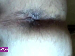 Hey iranian milf loves her boyfriend eating that sexy ass 🍑😋💦