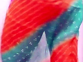 Desi Shemale Hijra's Naked Dance Seduces Viewers