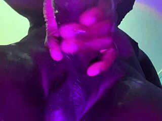 Damn bbc bodybuilder dances horny at nightclub sneak peek saga!