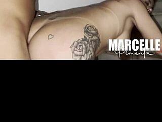 NEGÃO PORTEIRO arrombou meu cu com rola enorme encheu boca de porra na escada!!