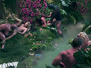 Poison Ivy's garden overrun as Batfuck pounds her big tits pussy relentlessly