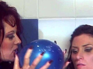 showerin with latex brunette turns into toy plowing her tight pussy