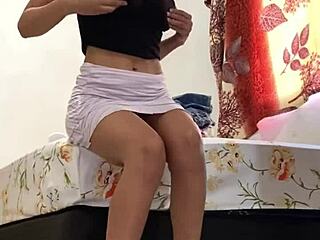 por favor no le digas a mi esposo que soy una ninfomana cachonda con tetas perfectas