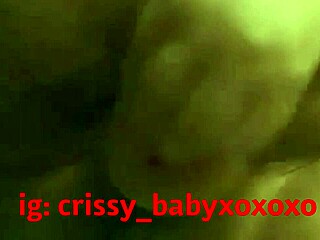 Huge Booty Reveals Dripping Pussy Temptation
