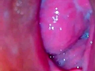 Closeup CLOSE-UP PUSSY Husband FINGERS WIFE'S Juicy Beaver!