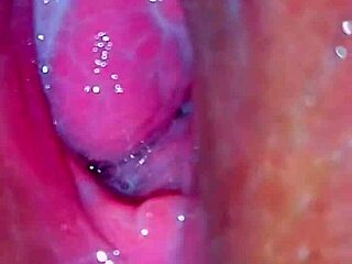 Closeup CLOSE-UP PUSSY Husband FINGERS WIFE'S Juicy Beaver!