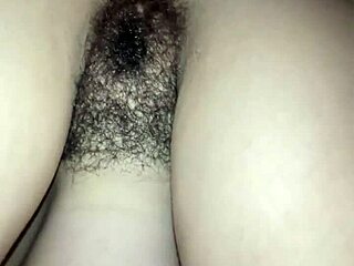 ¿Quieres ver esta putita 18+ doblada recibiendo corrida ruda a lo perrito en culo?