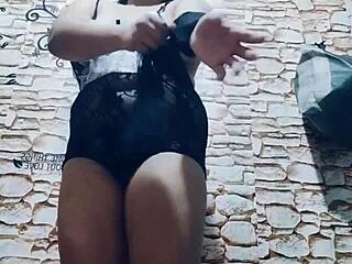 I rub my dildo between pussy lips and soft feet in lingerie tease