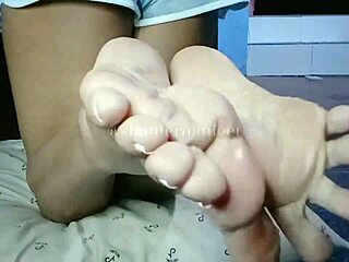 how many cum loads you edging on my filipina soles??