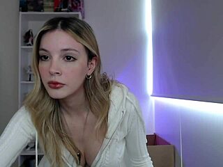 yus lopez shakes her thick argentinian ass live on twitch, damn that nalgona is fire