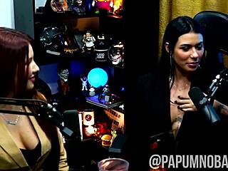 o podcast pegou fogo elas se chuparam bem gostoso a putaria rolou solta