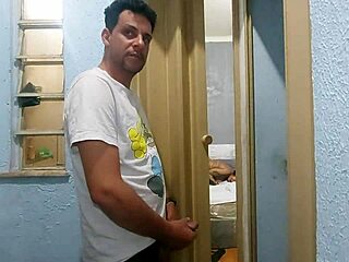 Dei pro meu amante e o marido da minha amiga assistiu escondido