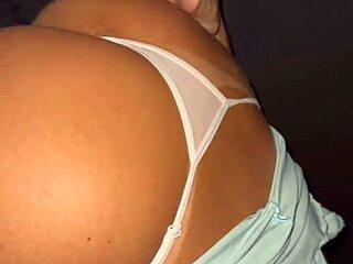 hotwife showed her ass to motoboy and got filled