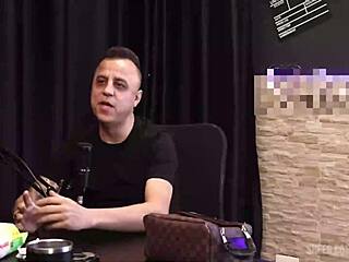 como sua esposa mais que vc corno entrevistado rei do dogging humilha o maior corno do brasil e fode com a esposa dele a monica lima 😈
