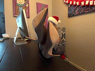 The Naughty Elf Part 1